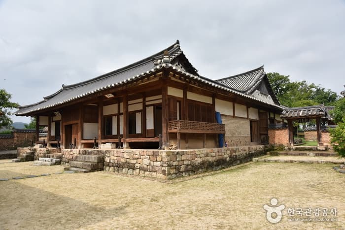 河回北村宅 (하회 북촌댁)